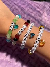 Taylor Swift Friendship Bracelet Kit